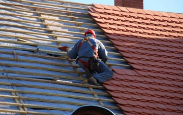 roof tiles Holwellbury, Bedfordshire